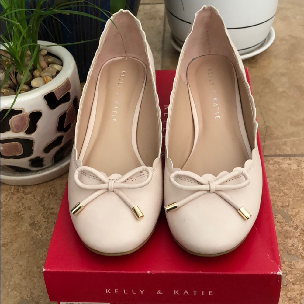Kelly & Katie Block Heel Shoe Size 6.5